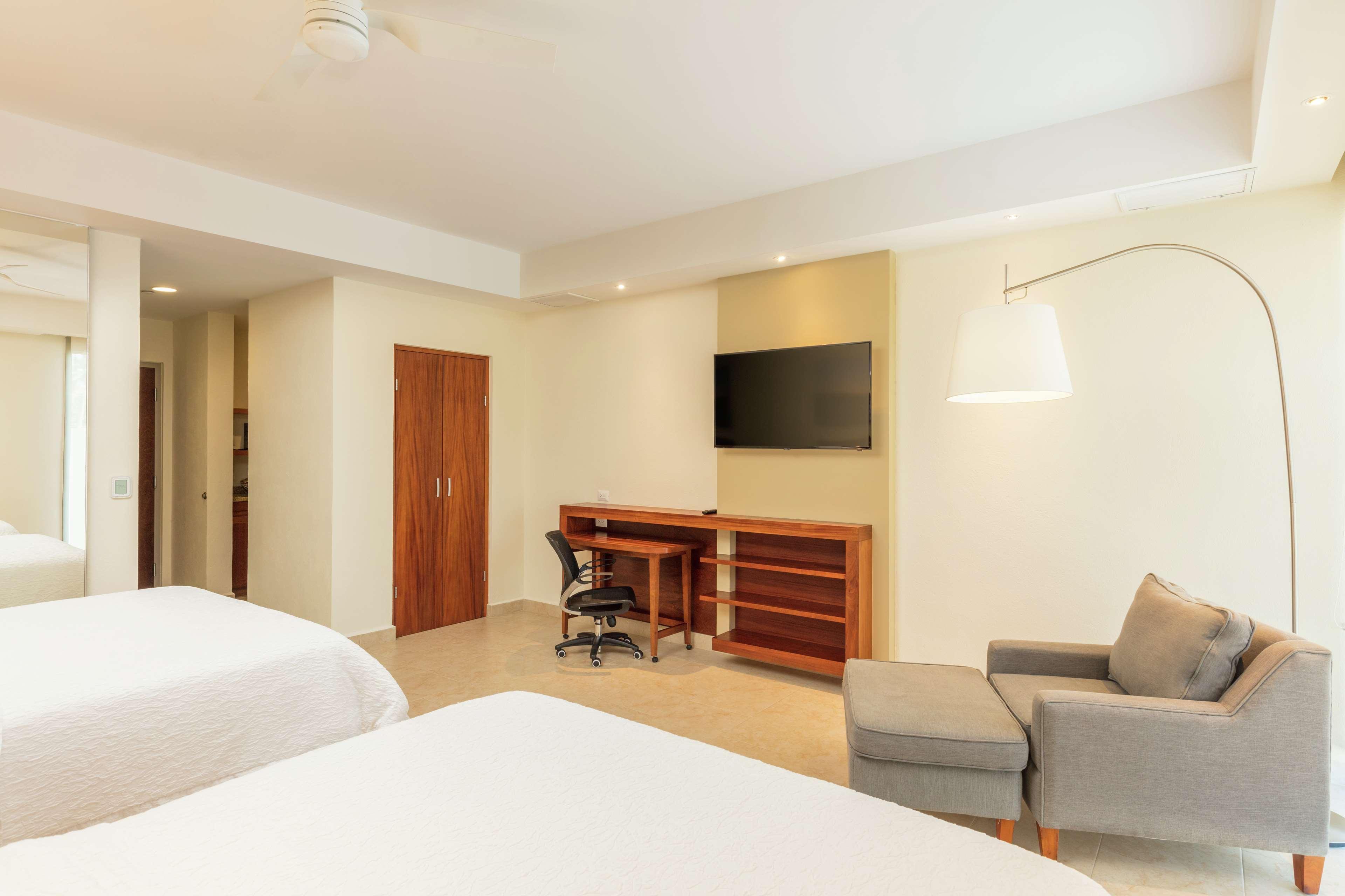 Hampton Inn & Suites By Hilton Los Cabos San Jose del Cabo Exterior photo
