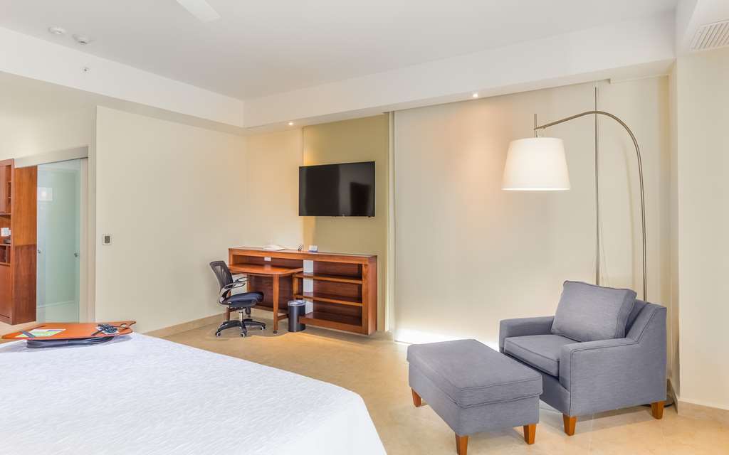 Hampton Inn & Suites By Hilton Los Cabos San Jose del Cabo Room photo